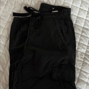 AE Women’s Black Cargo Pants